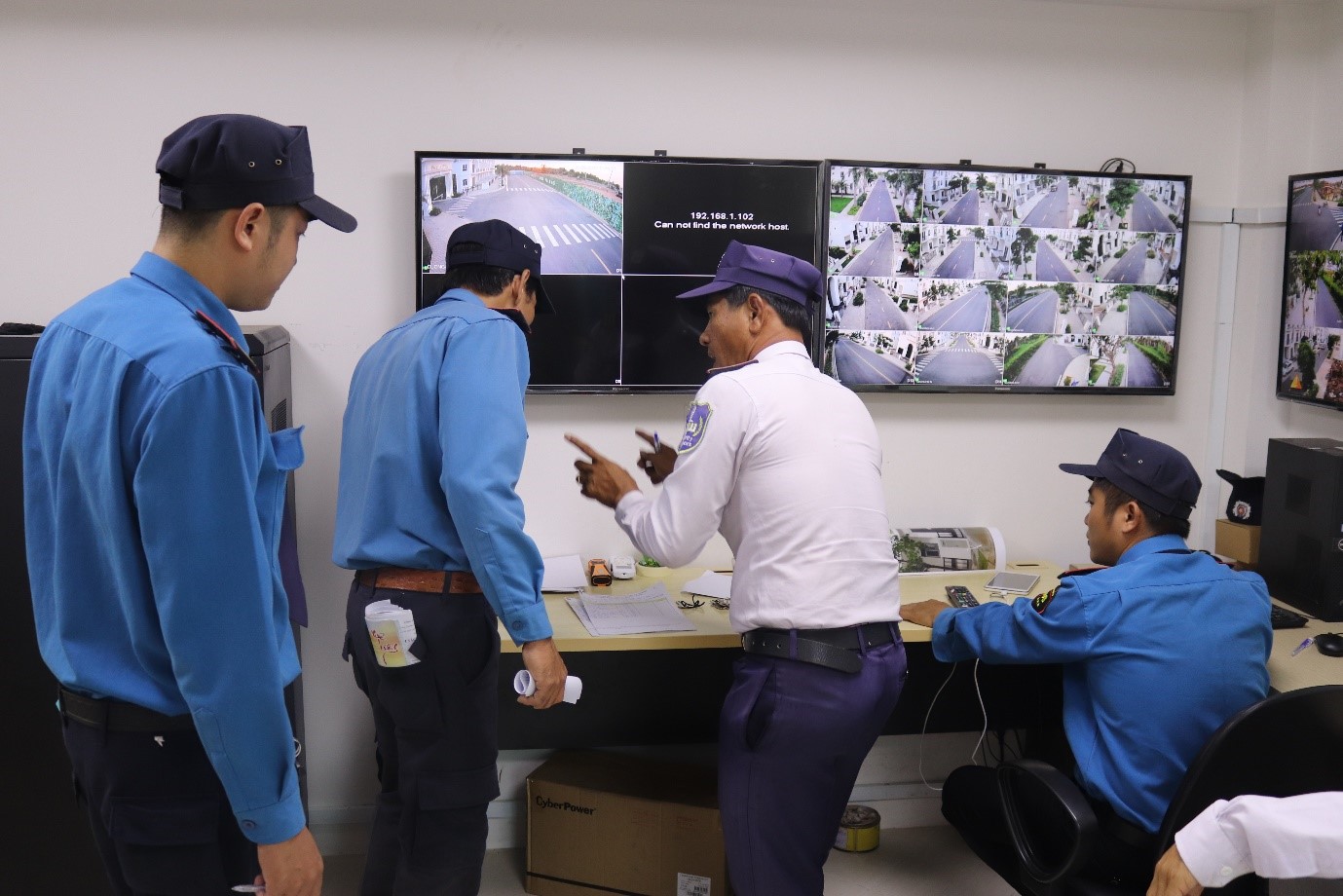 trạm kiểm soát trung tâm