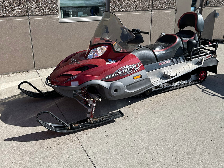 2008 ARCTIC CAT BEARCAT 2-UP SNOWMOBILE