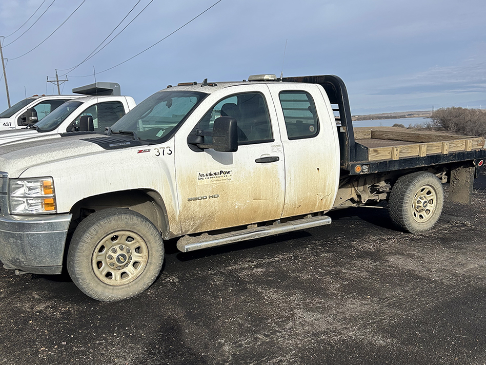 2013 CHEVY 3500HD 4X4 WITH FLATBED