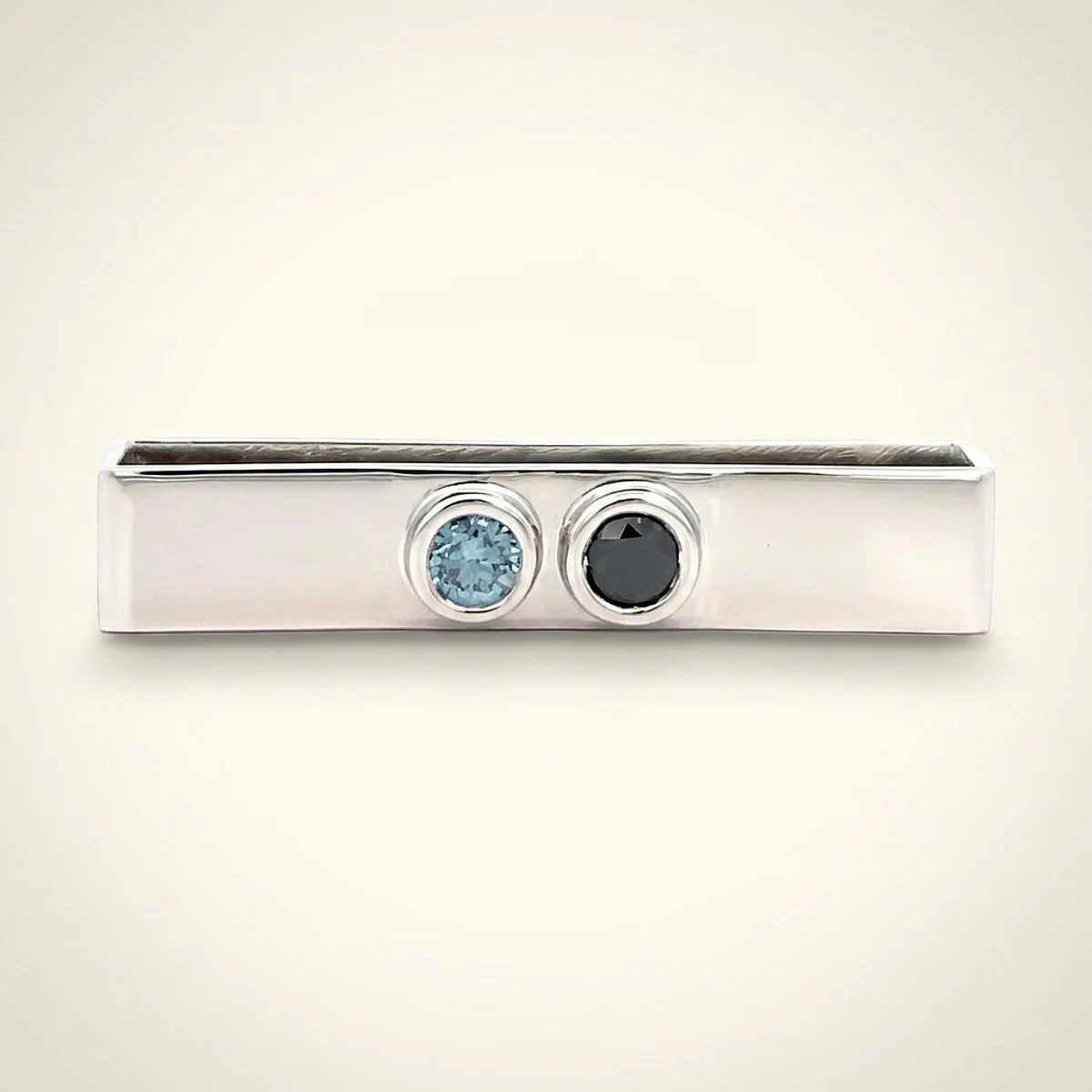 A .25ct blue round diamond on a platinum other, custom-designed by Eterneva to honor the remarkable Mac.