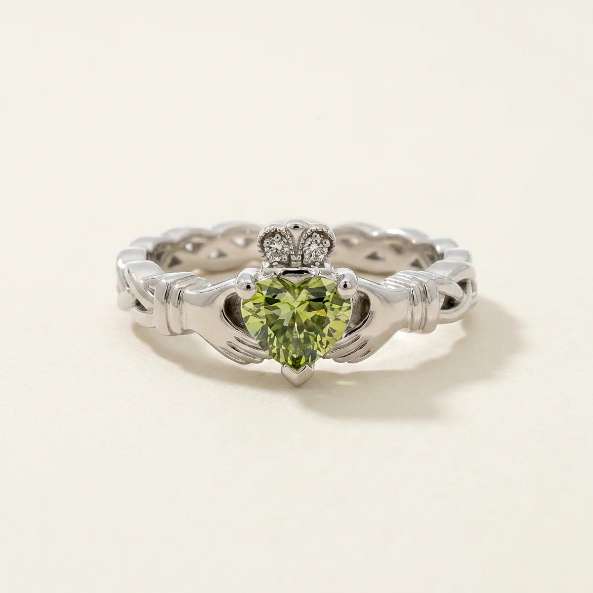 A .5ct green heart diamond on a platinum ring, custom-designed by Eterneva to honor the remarkable Murphy.