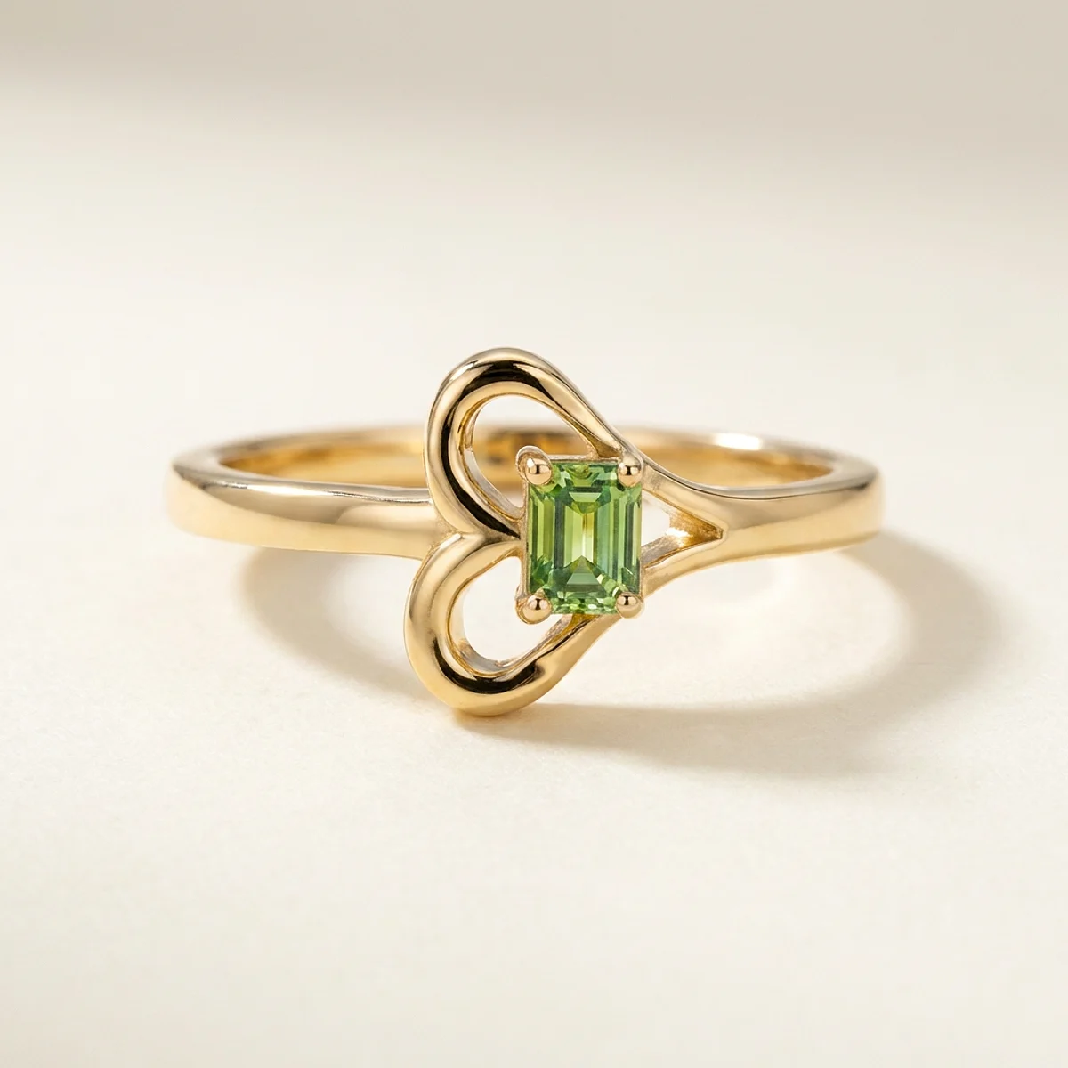 A .15ct green emerald diamond on a yellow gold ring, custom-designed by Eterneva to honor the remarkable Eric.