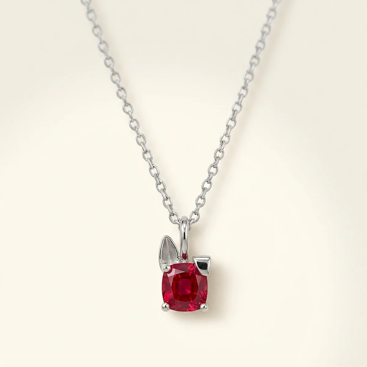 A 1.5ct pink cushion diamond on a platinum necklace, custom-designed by Eterneva to honor the remarkable Barrie.