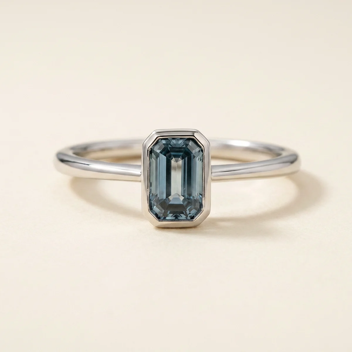 A .75ct blue emerald diamond on a white gold ring, custom-designed by Eterneva to honor the remarkable Capa.