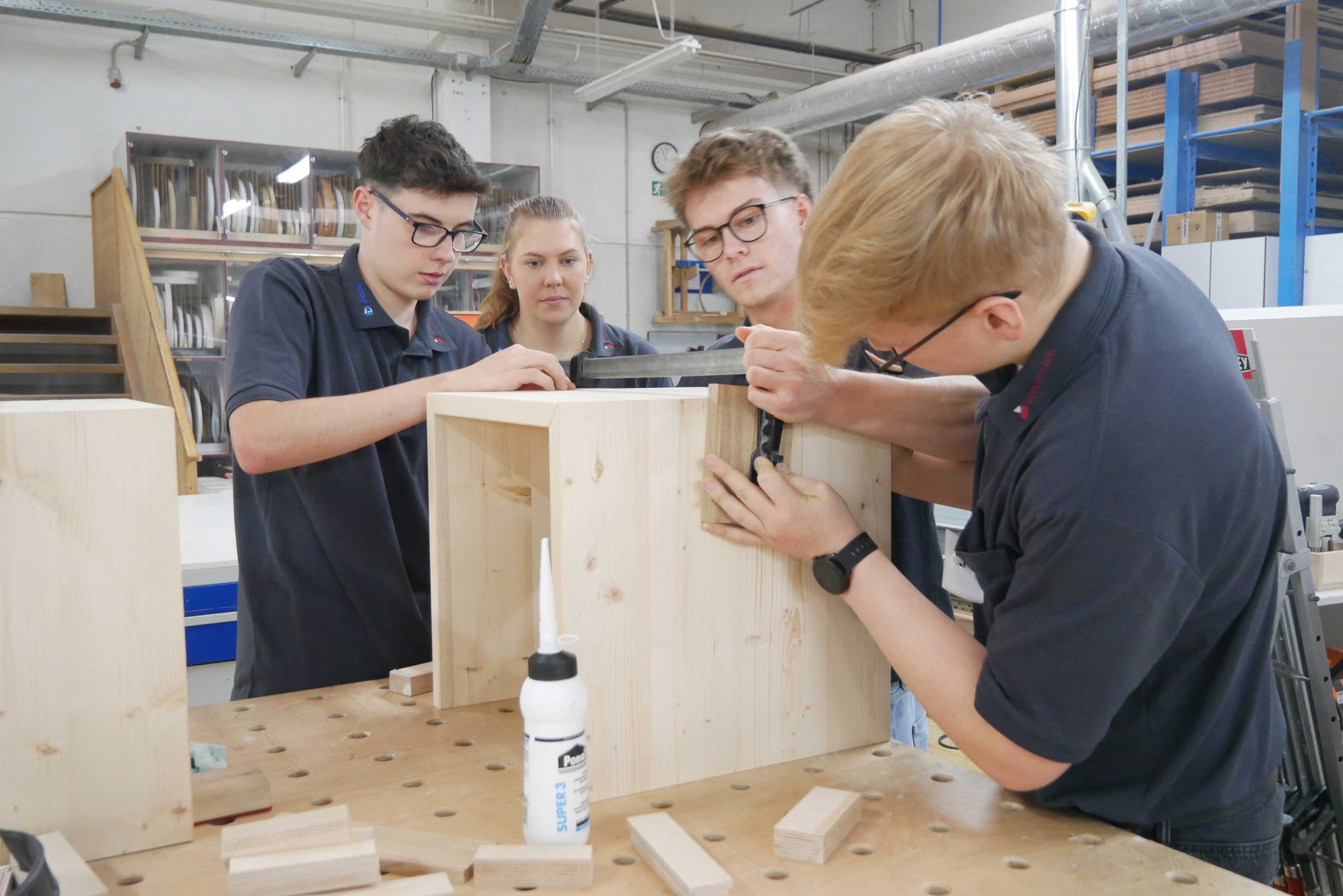 Zum Tag des Schreiners entstand in unserer Werkstatt ein Projekt für die Kirchengemeinde.
