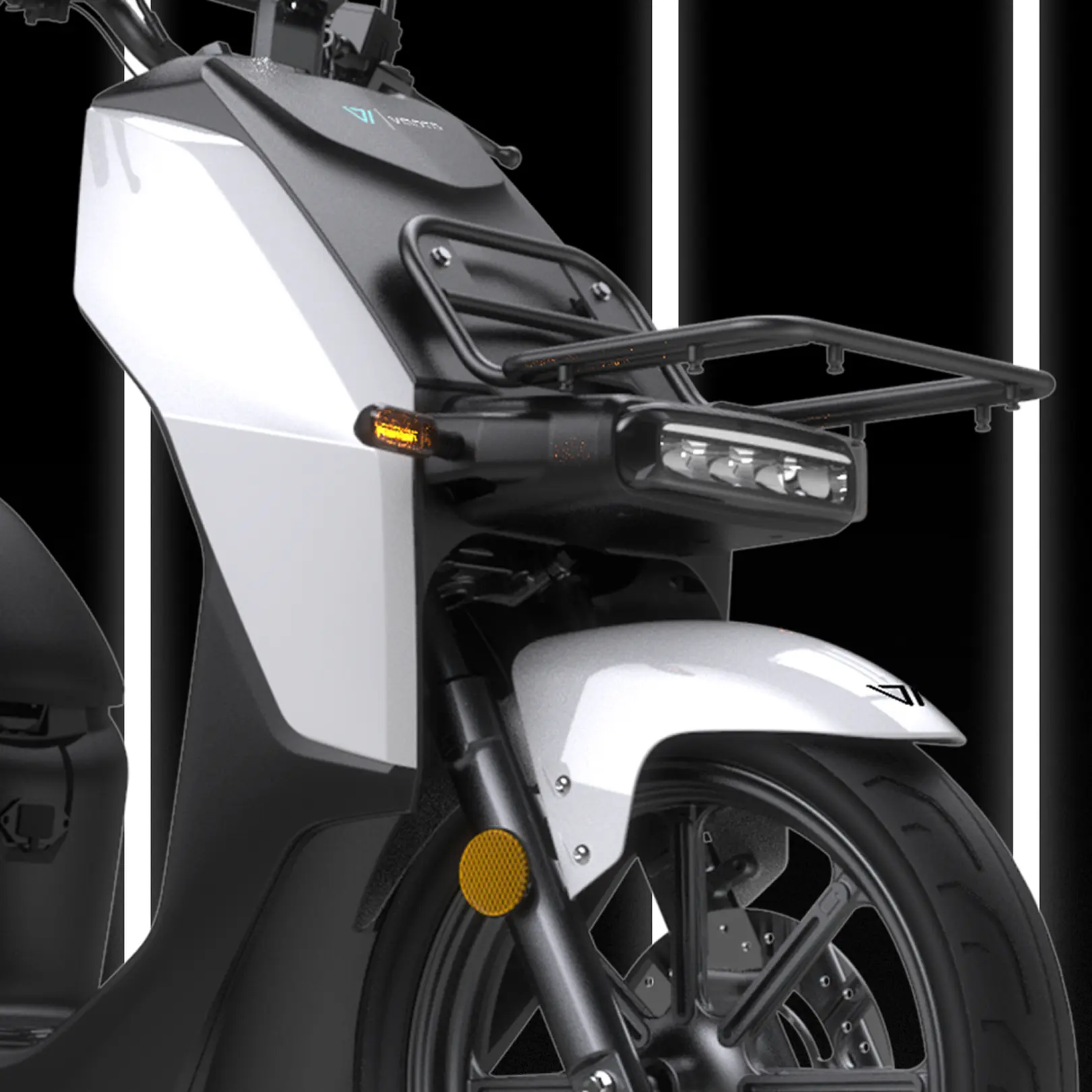 frente moto eléctrica 125cc con baúl de reparto