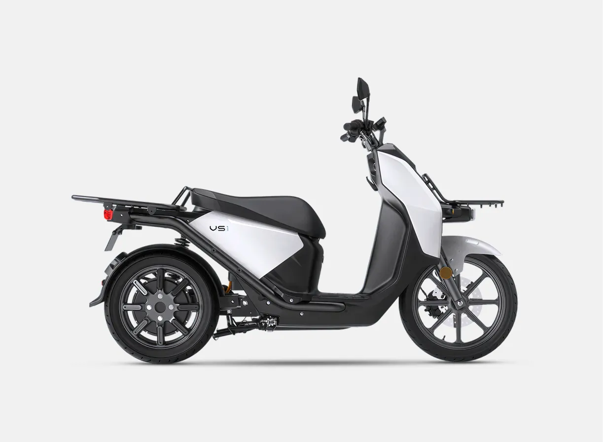 Uber Eats Rider on a Zoomo E-Bike
