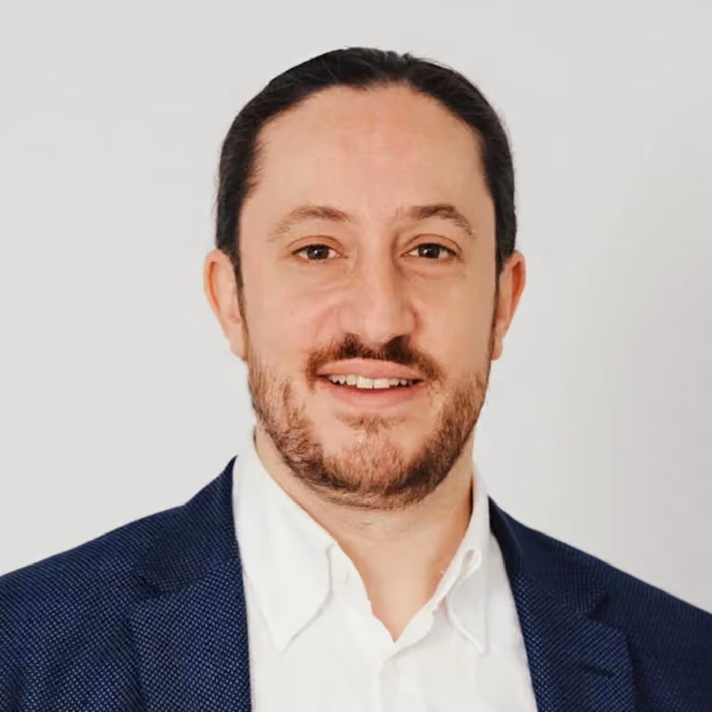 Dr. iur. Lukas Lezzi