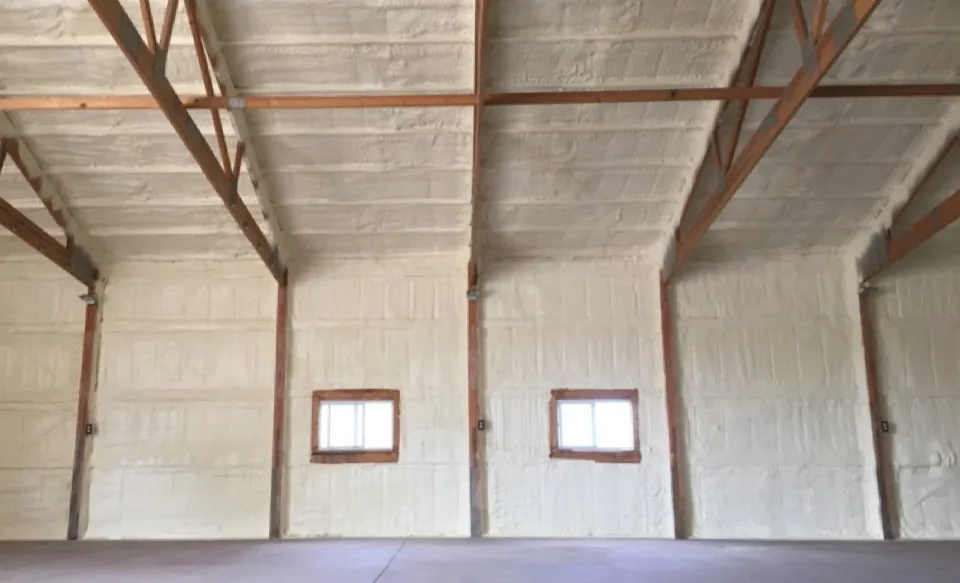 7 Benefits Of Using Closed-Cell Spray Foam Insulation In Your Metal Building