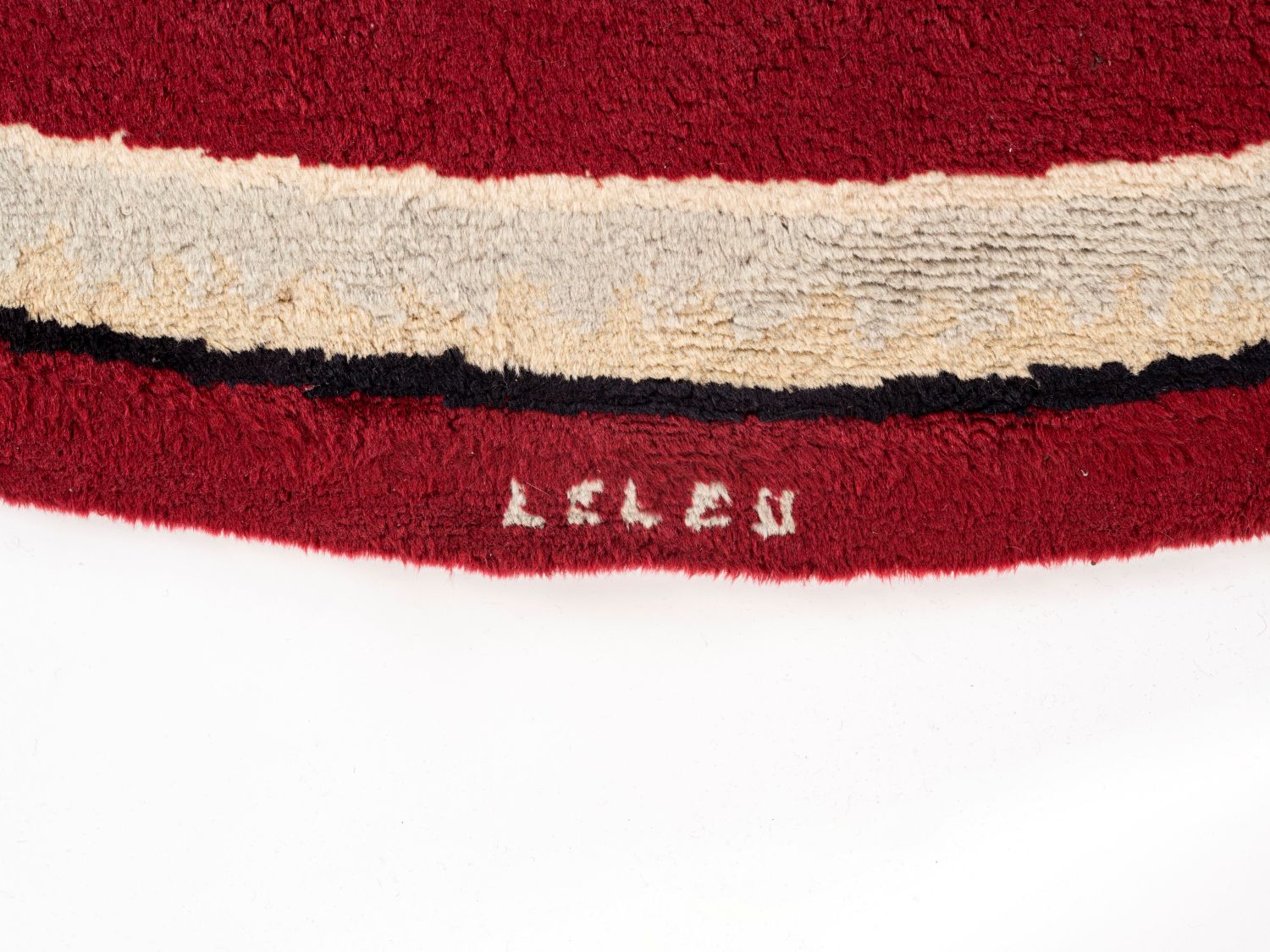 Circular carpet N°611,abstract design by Paule Leleu, unique piece for the Salon de la Villa Malet