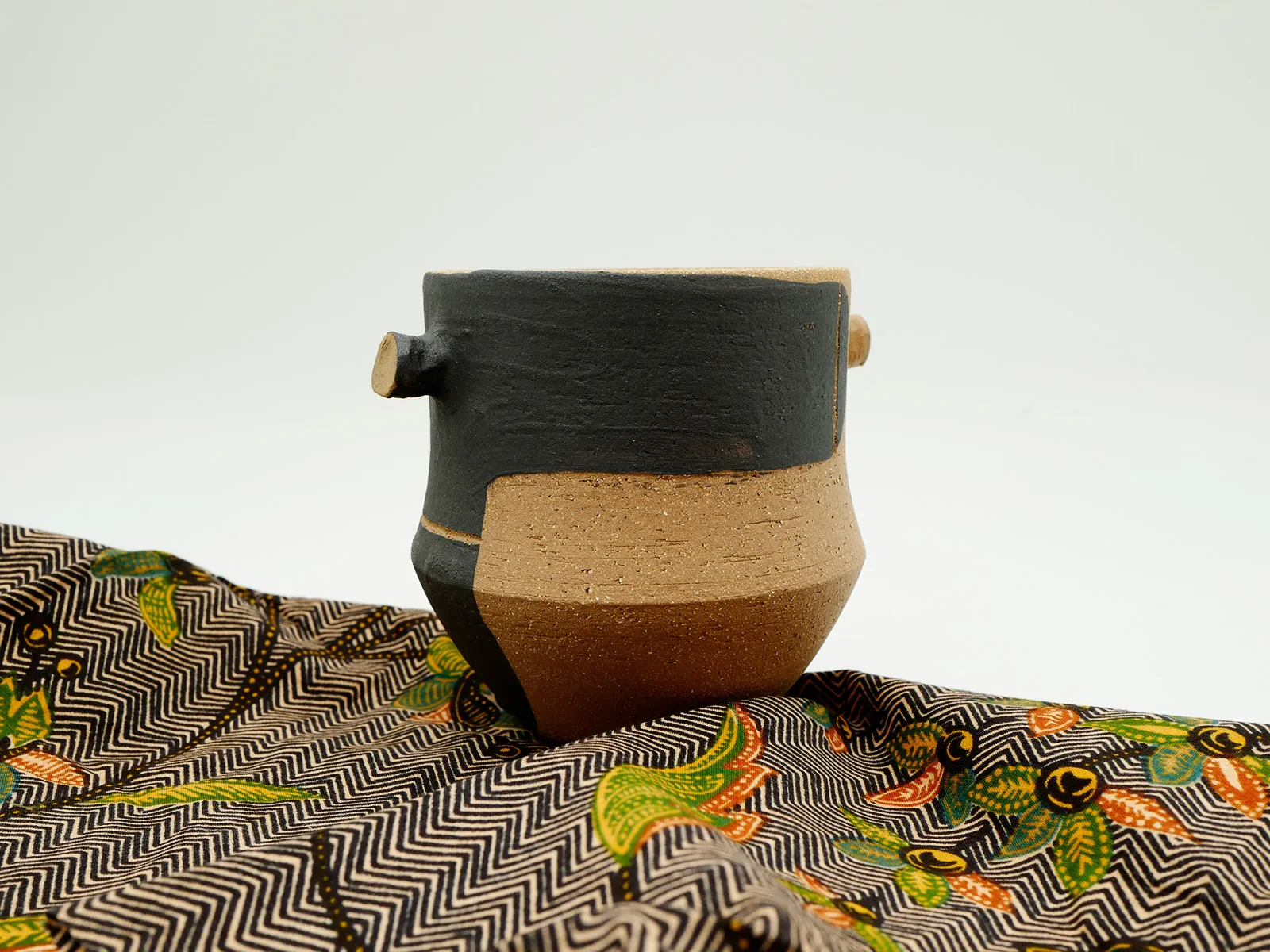 Pot de fleur ansé I