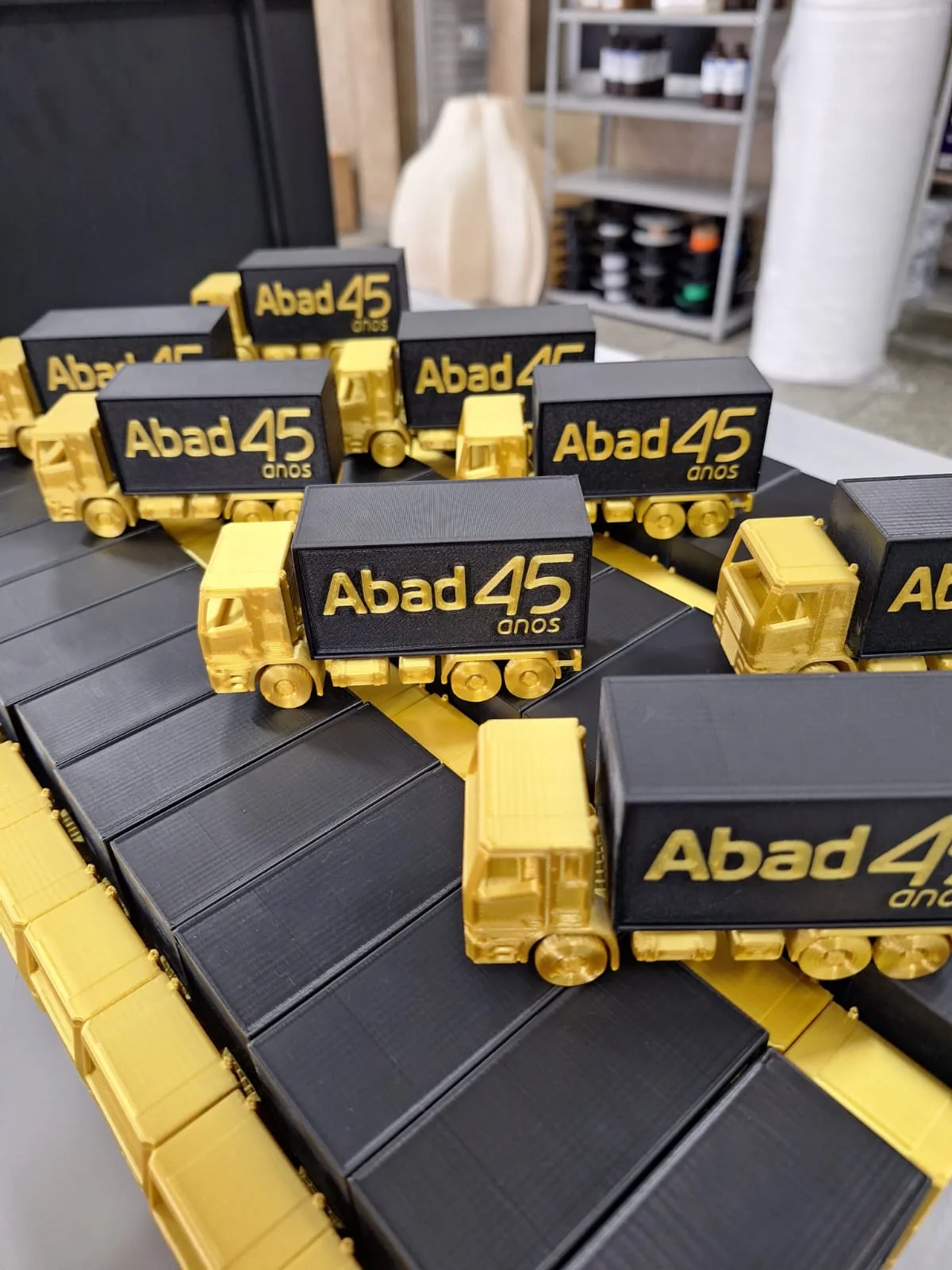 Piezas promocionales corporativas con camiones a escala impresas en 3D en Brasil