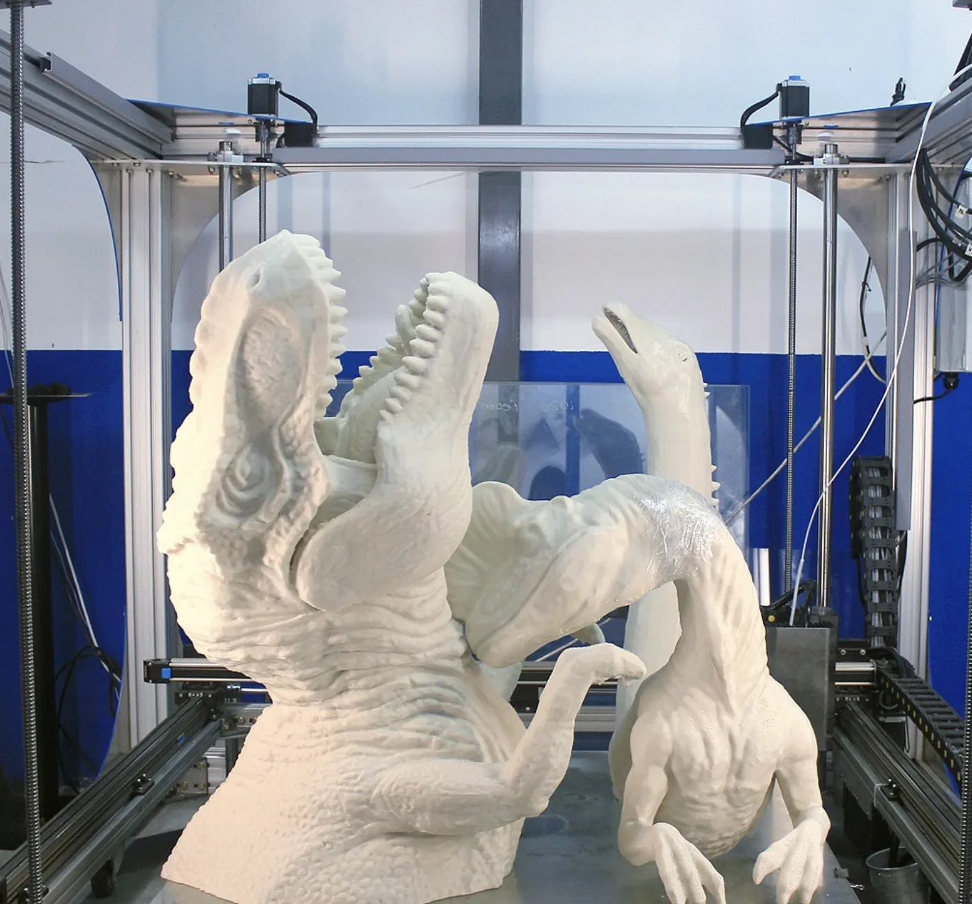 Esculturas de dinosaurios a gran escala impresas en 3D en la Big T de 1 m³