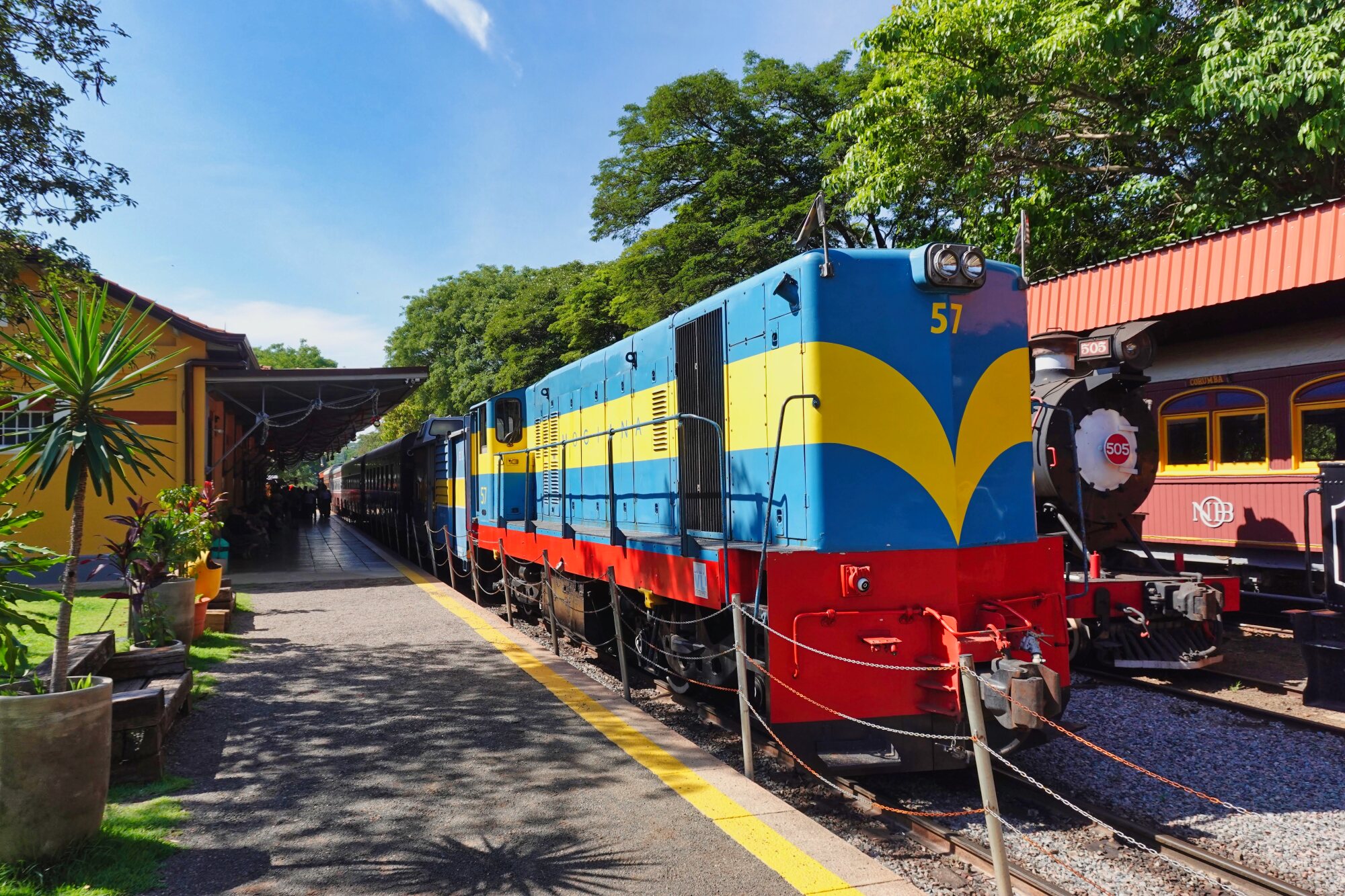 Historic locomotive on the Campinas–Jaguariúna railway at Anhumas station in Brazil