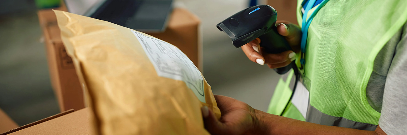 How Calgary E-Commerce Businesses Can Master the Logistics of Seasonal Inventory Spikes