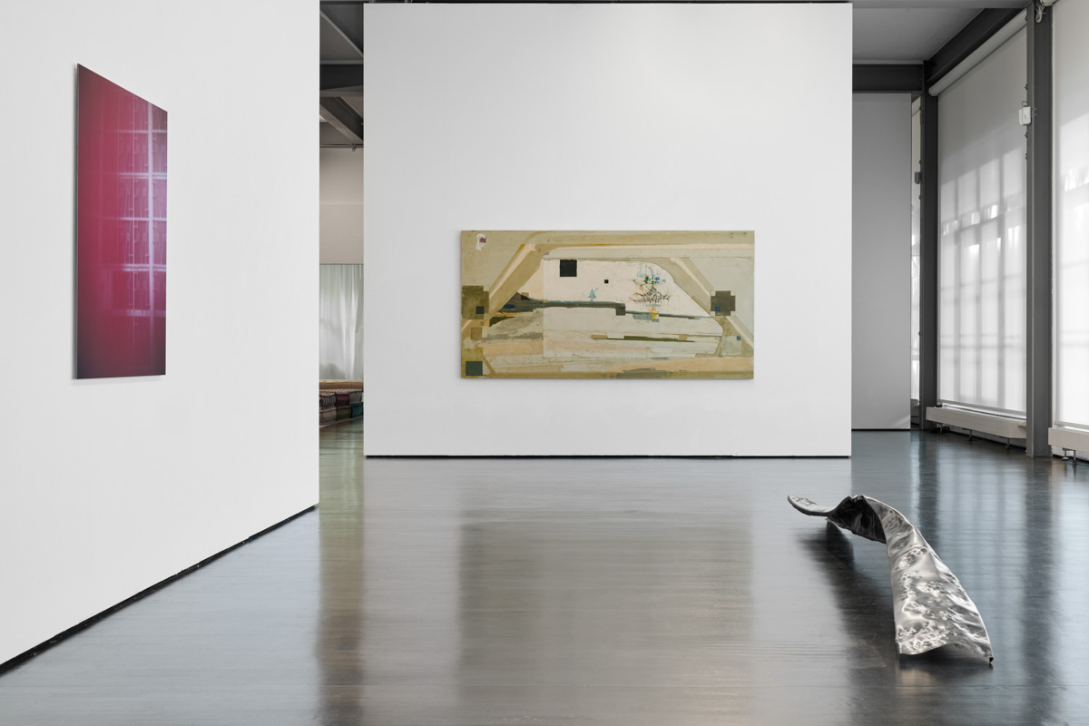 Exhibition: the eye eyes the eye