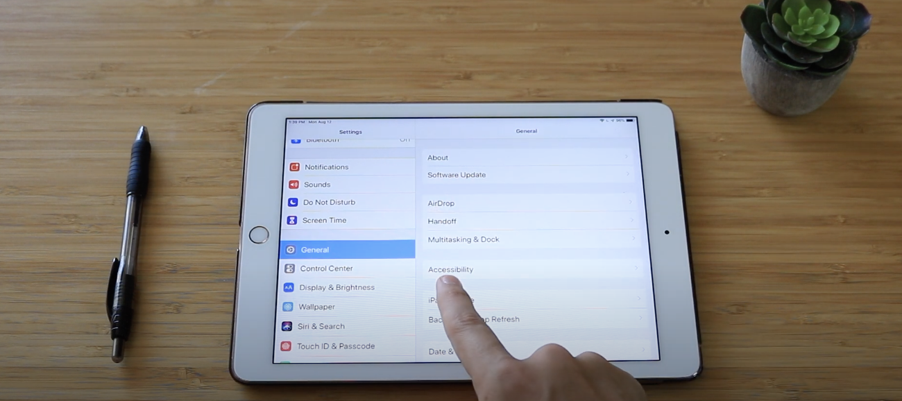 Setting up an iPad for seniors via the accessibility settings