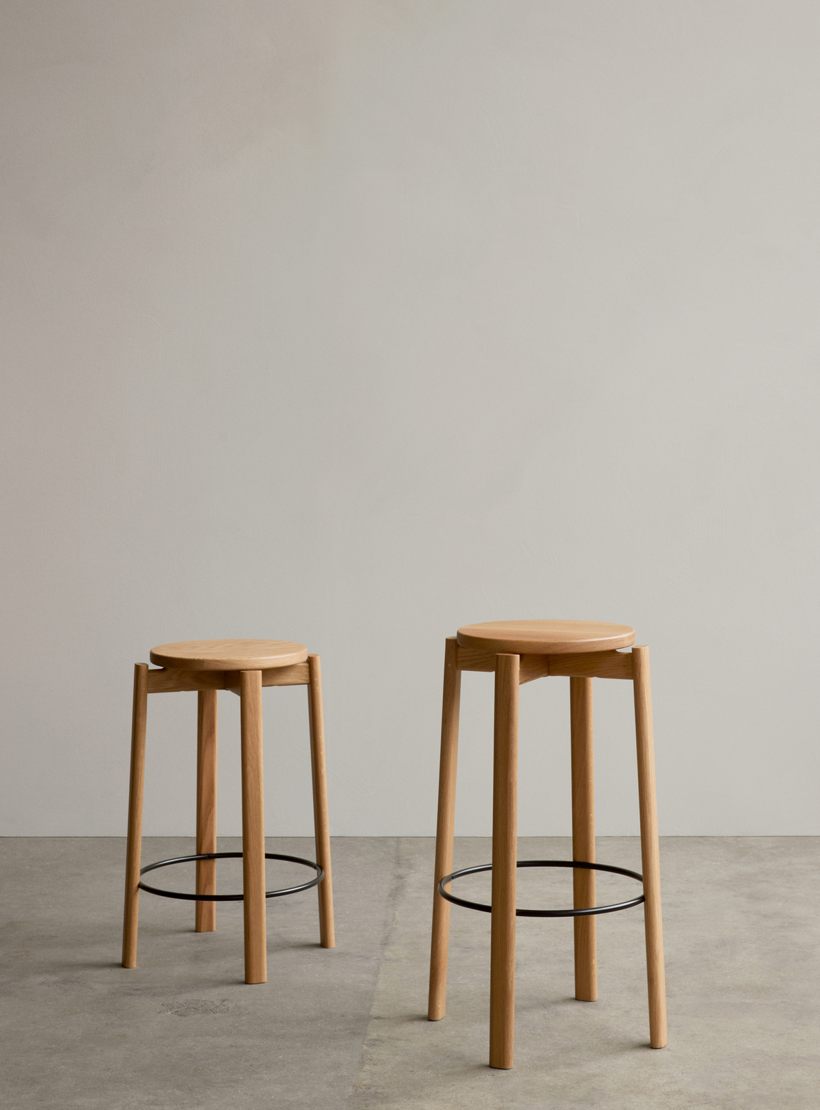 Passage Counter Stool Natural Oak Black