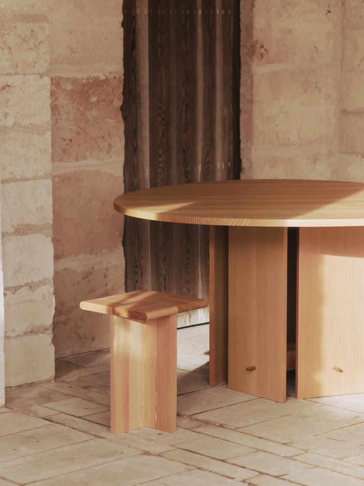 Aukko Dining Table Ø140cm
