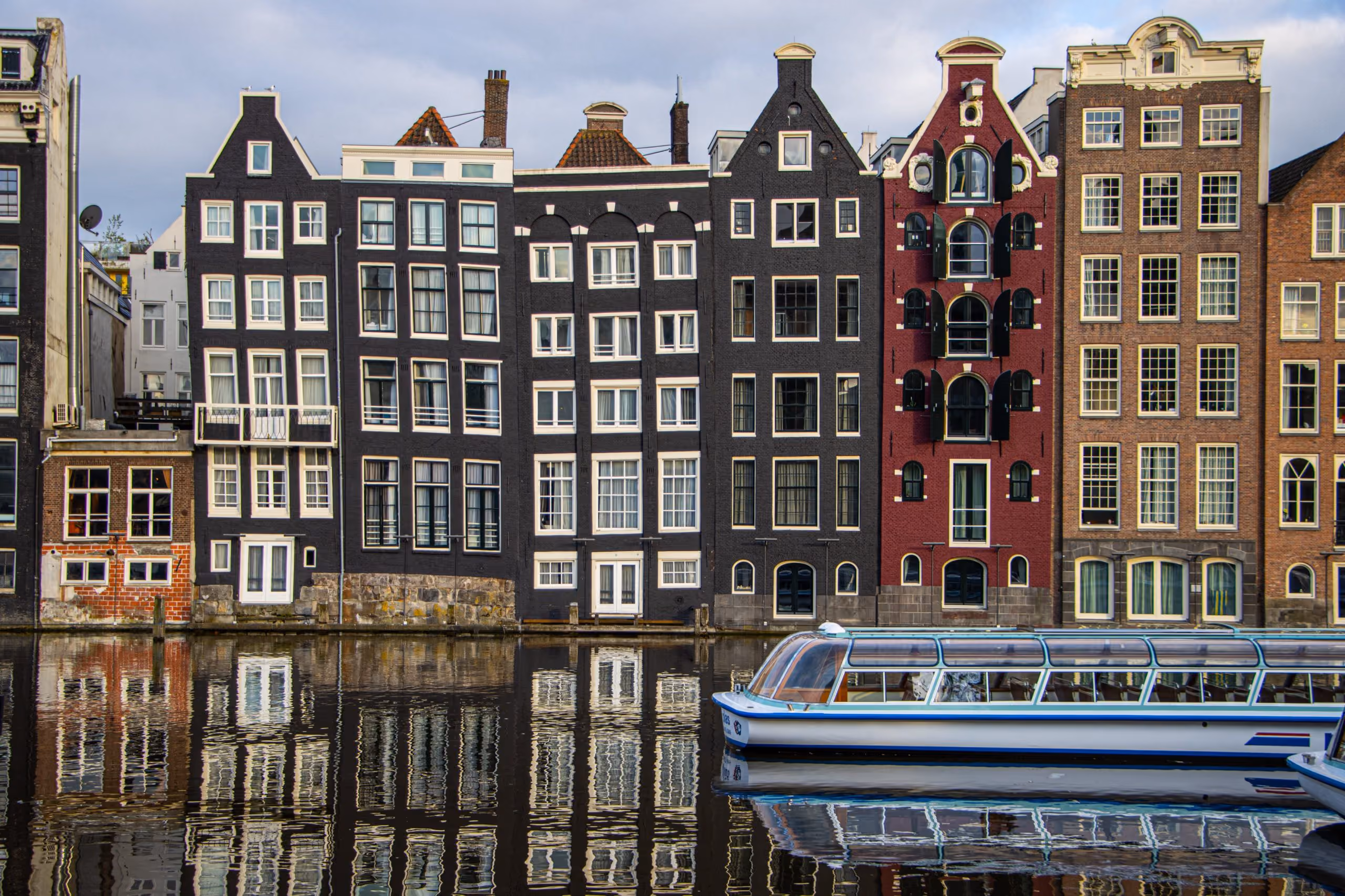 Huizen aan de gracht