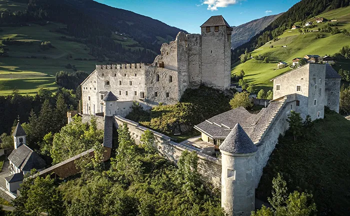 Burg Heinfels