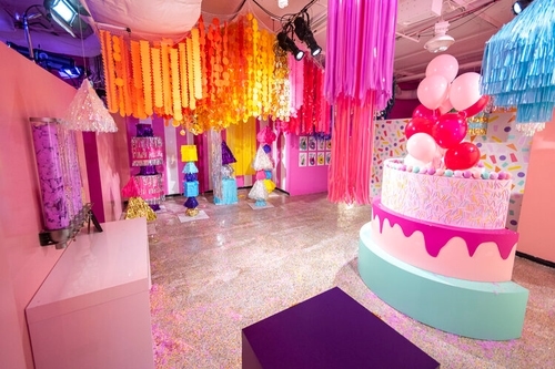 rose mansion-pop-up-design-pop-up cake