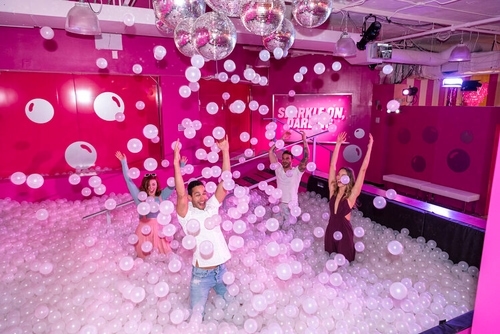 rose mansion-pop-up-design-ball pit