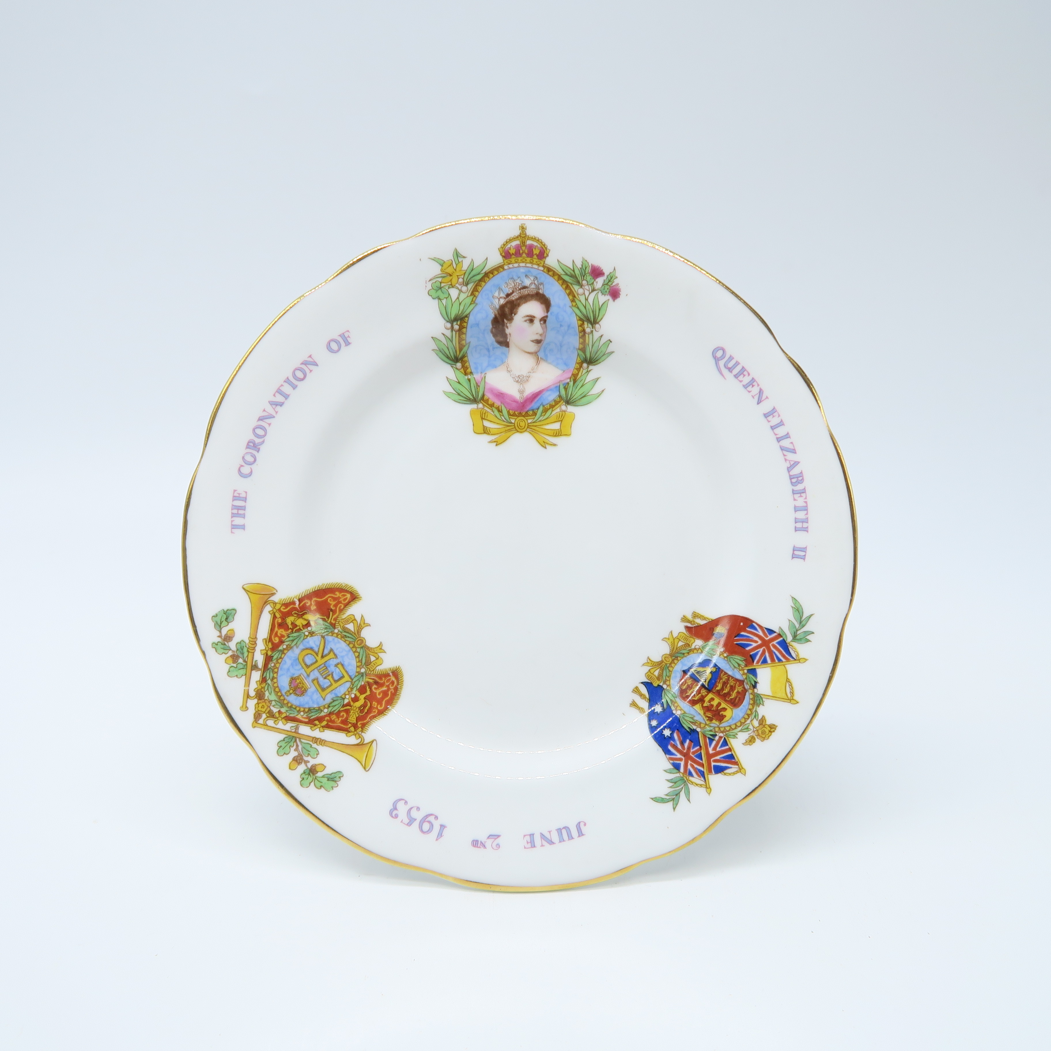 assiette à dessert couronnement de la reine Elizabeth ll