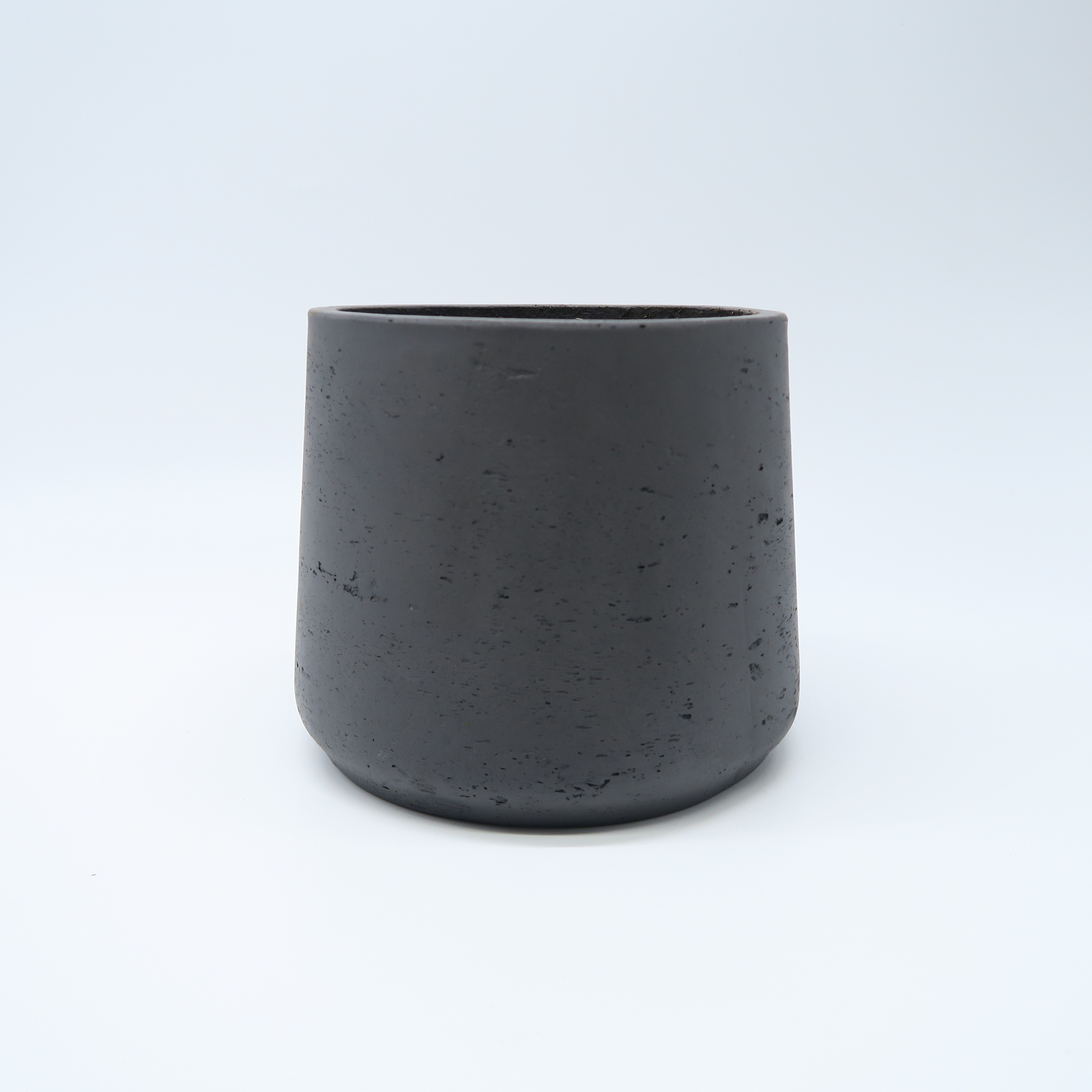 cache pot en fibre d'argile noir M