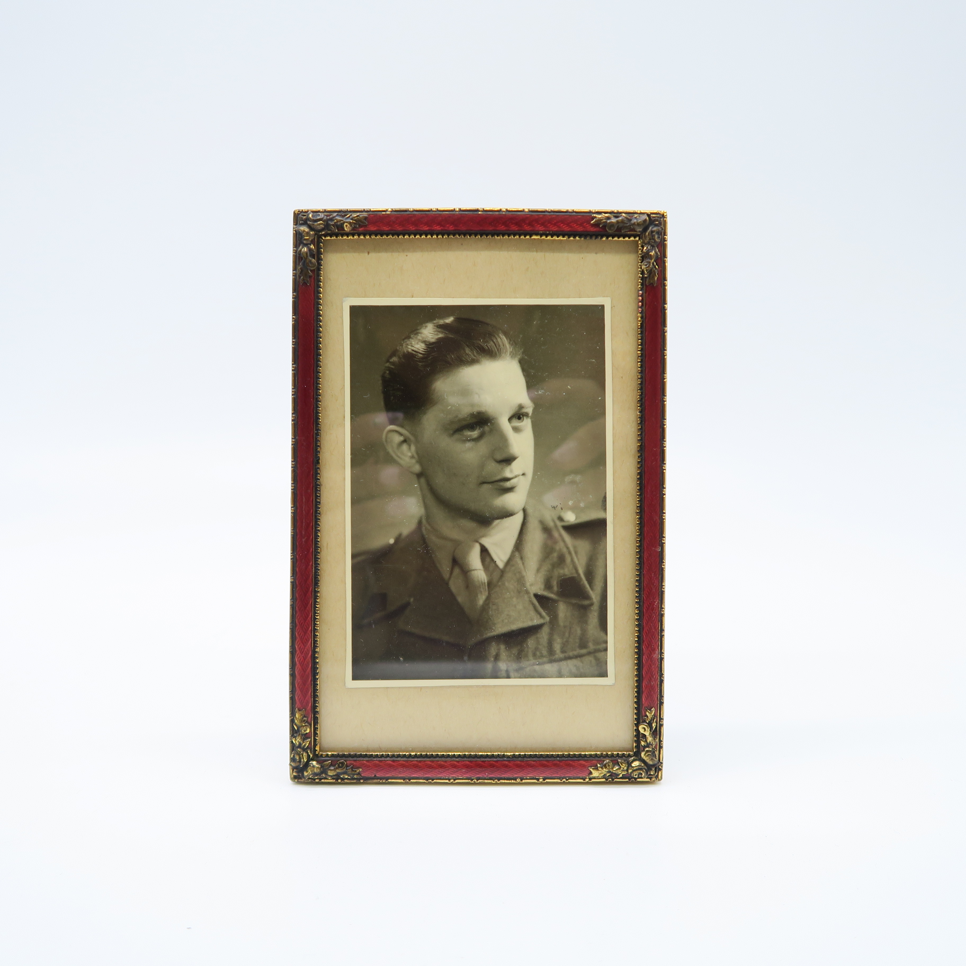 cadre rouge et doré avec coins fleuris (8x13)