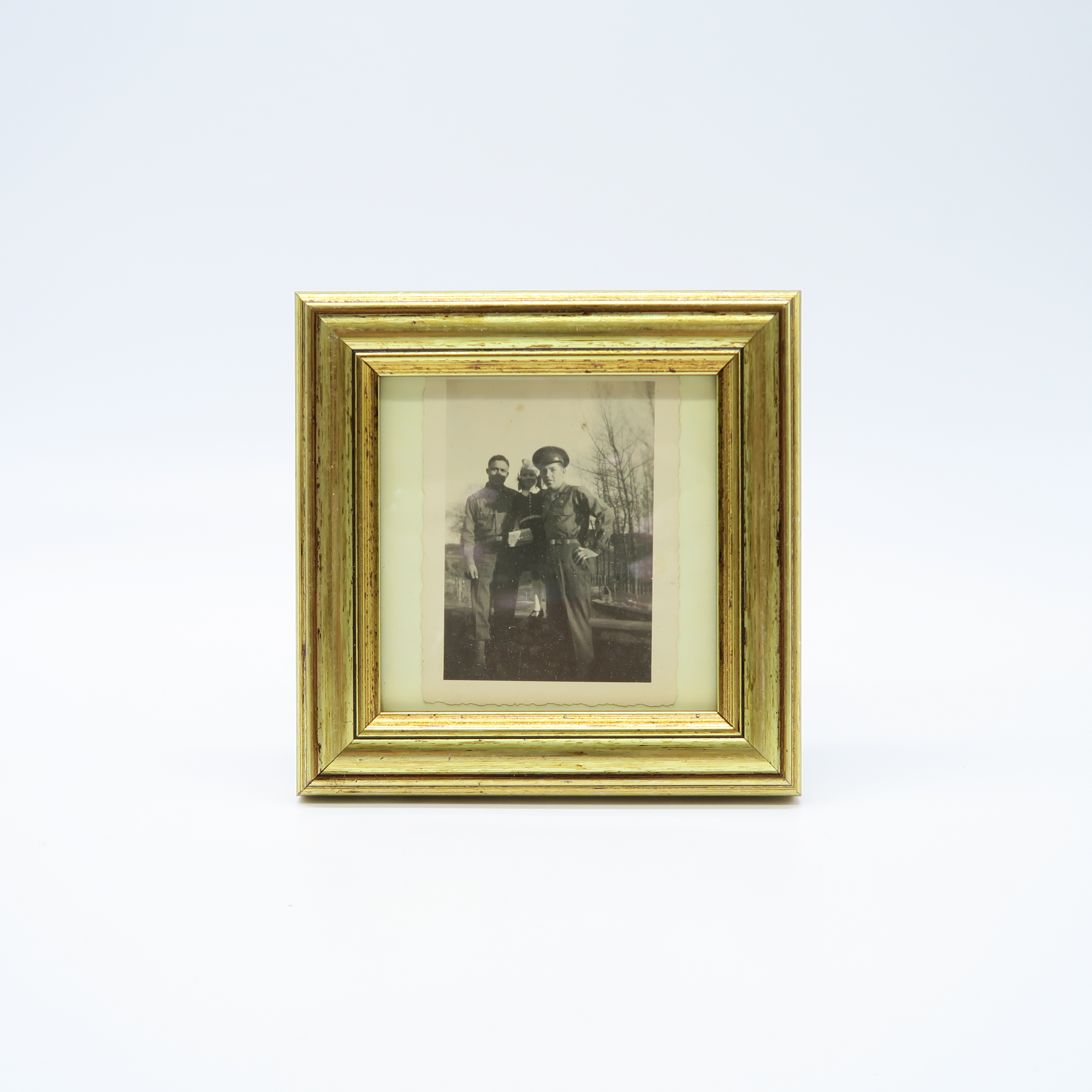 petit cadre doré (9x9)