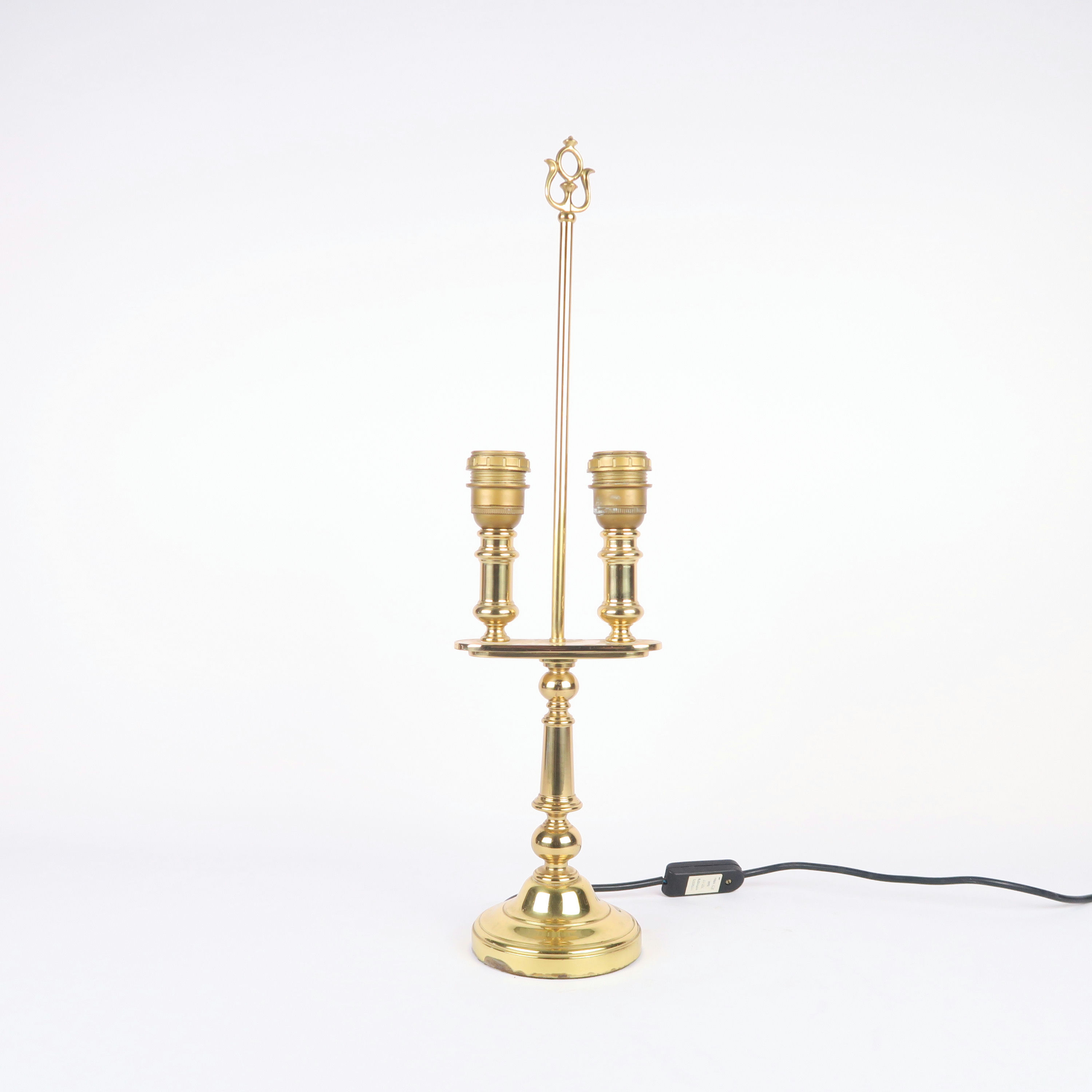 pied de lampe doré