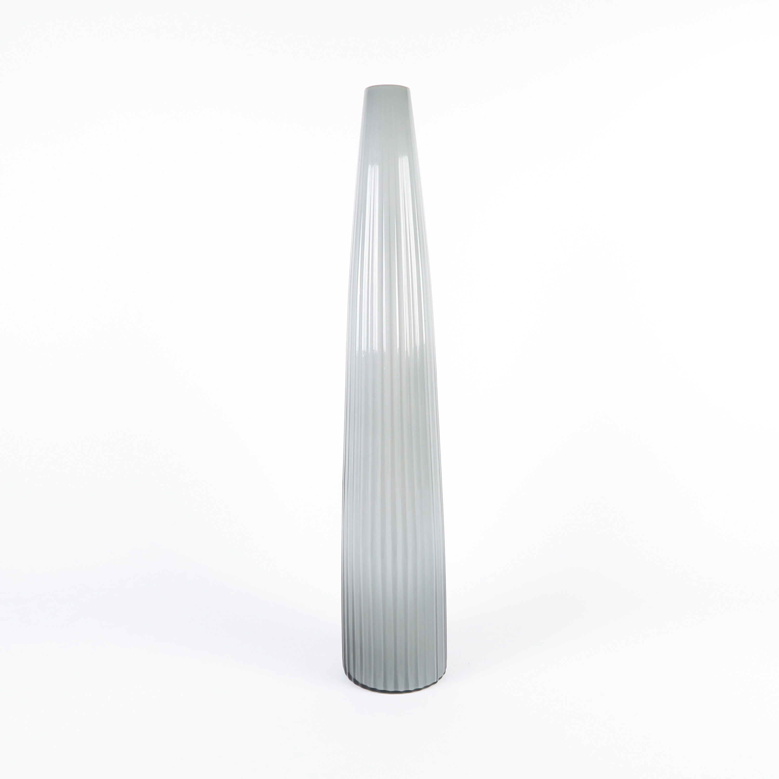 vase en verre gris dégradé 