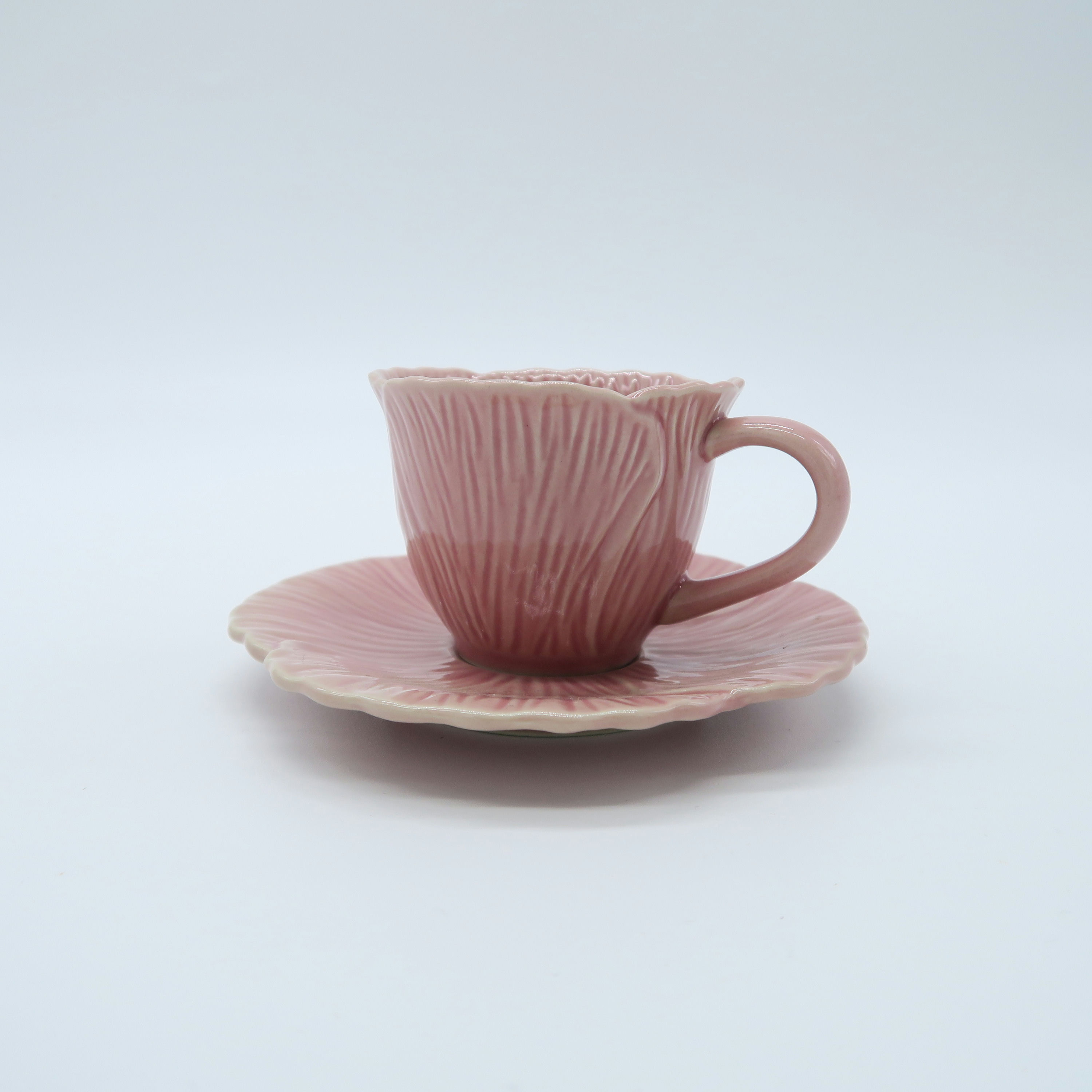 tasse et sous-tasse fleur rose