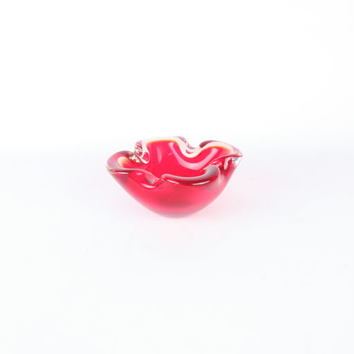 cendrier en verre rouge