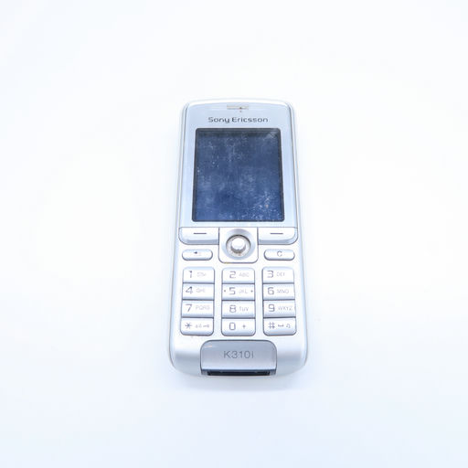 gsm 'sony ericsson' avec son chargeur