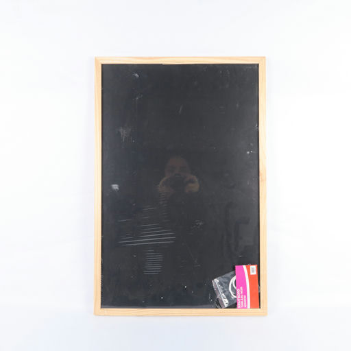 tableau noir avec cadre en bois