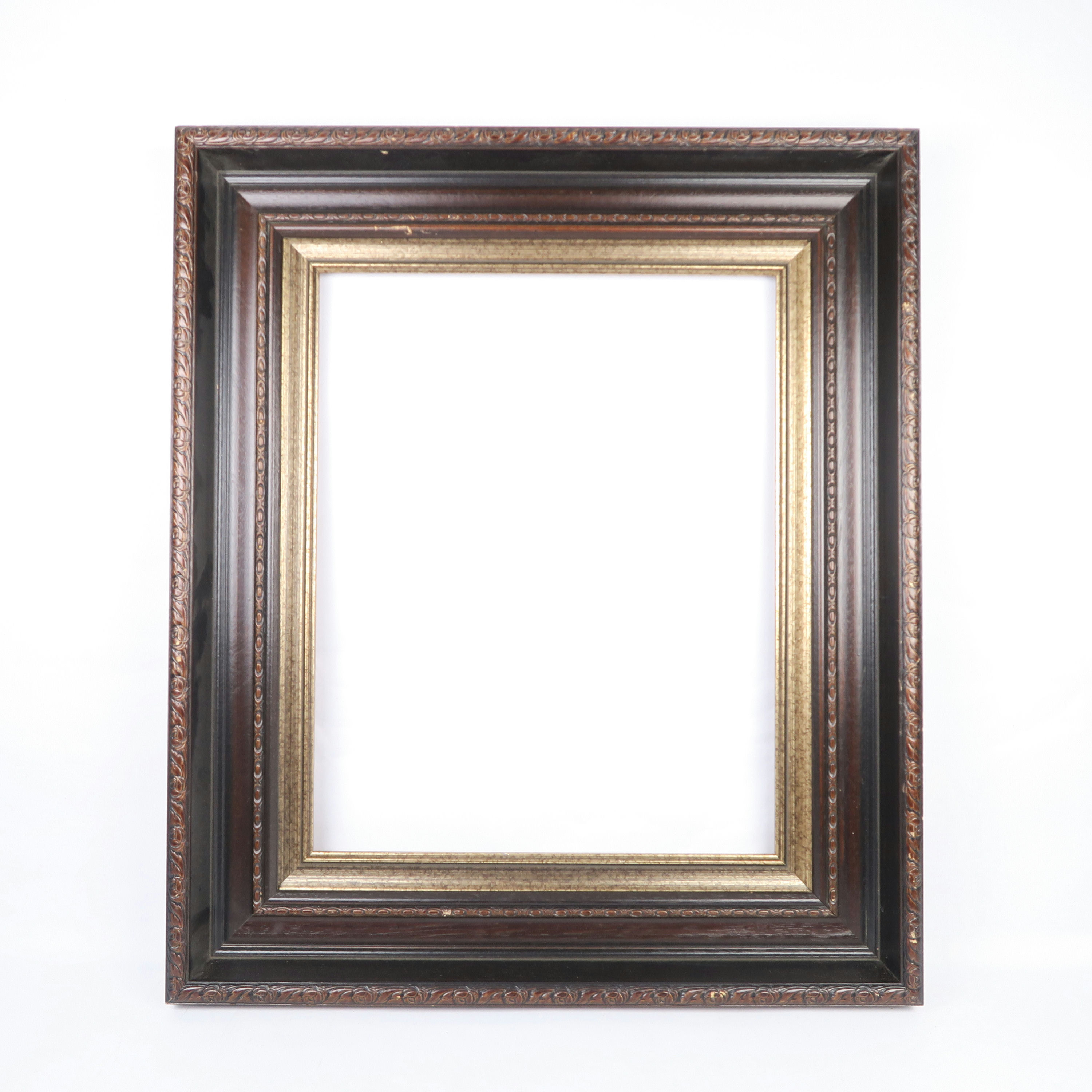 cadre en bois foncé et doré (40x50)