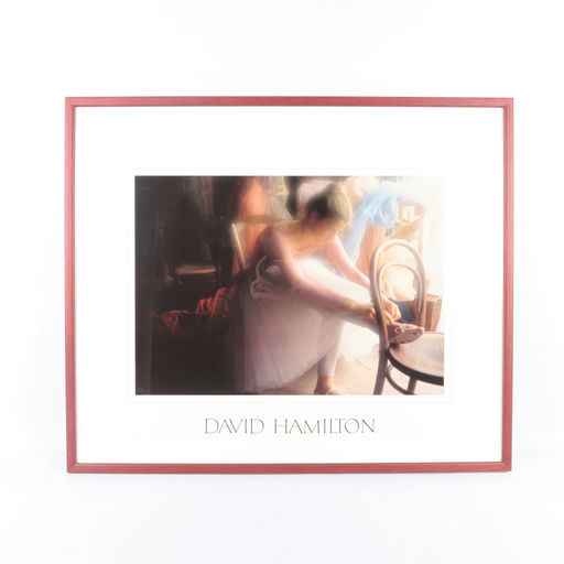 cadre rouge et photographie d'une danseuse classique 'david hamilton'