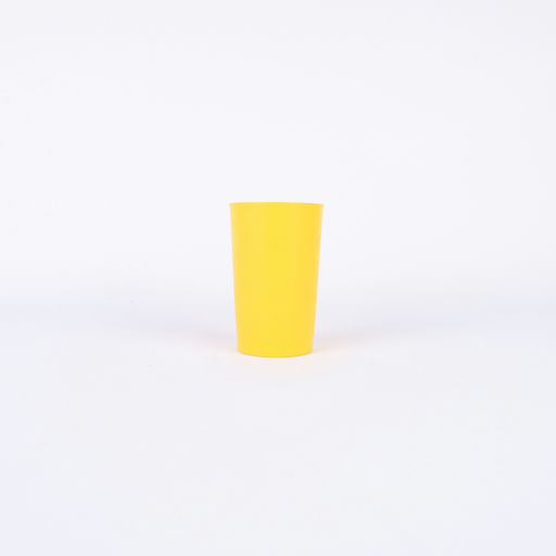 verre en plastique jaune 'tupperware'