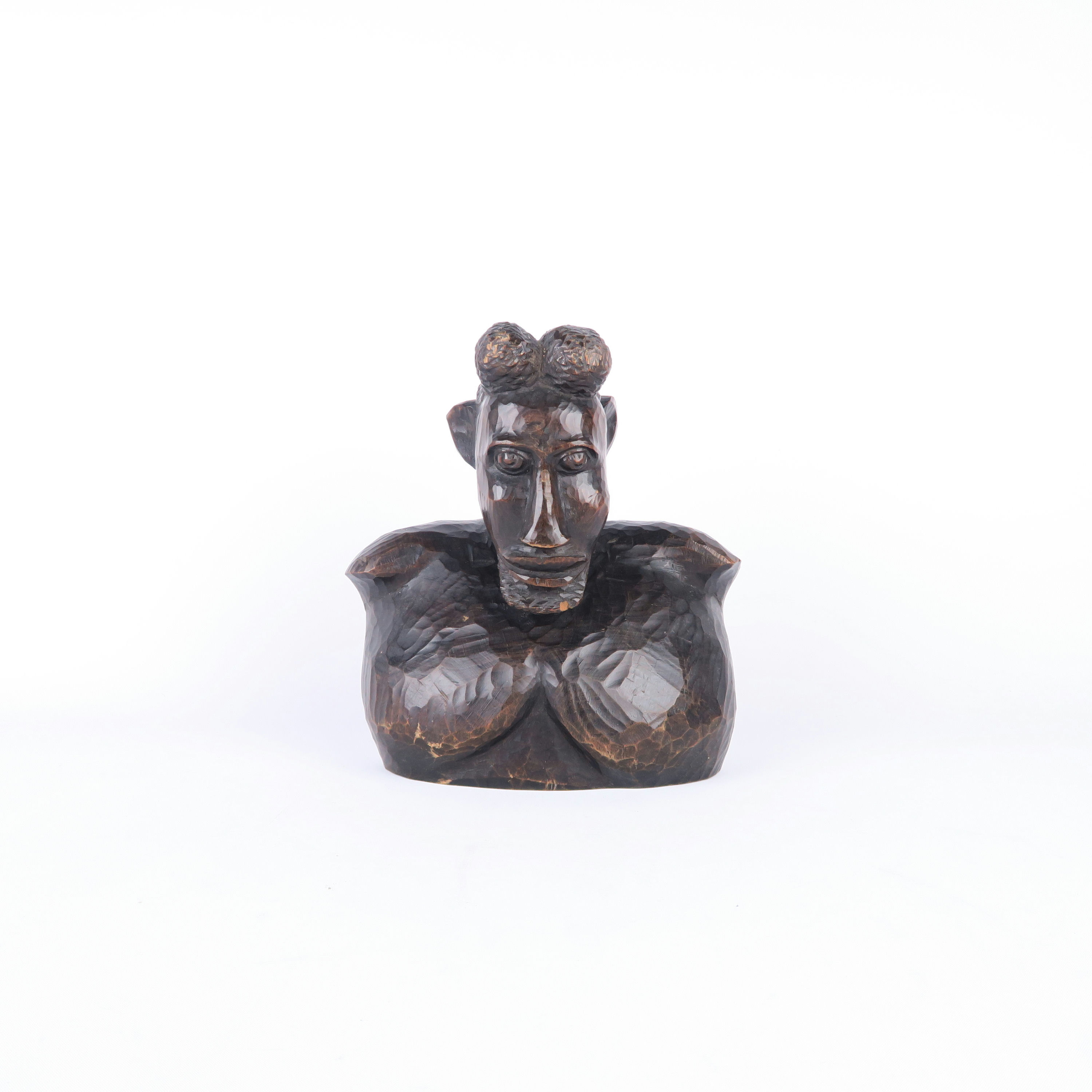 buste en bois africain