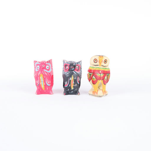 collection de hiboux en bois colorés (divers)