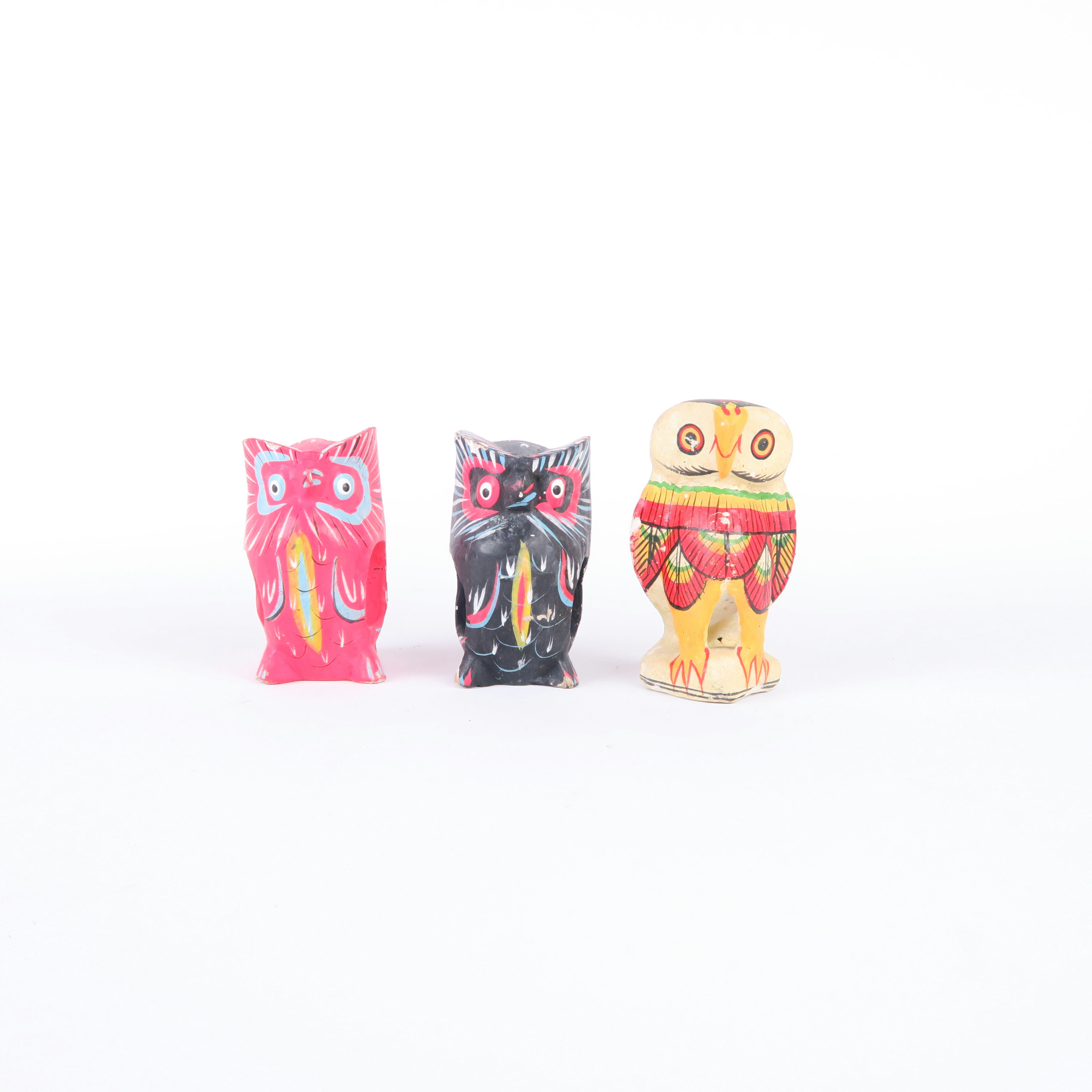 collection de hiboux en bois colorés (divers)
