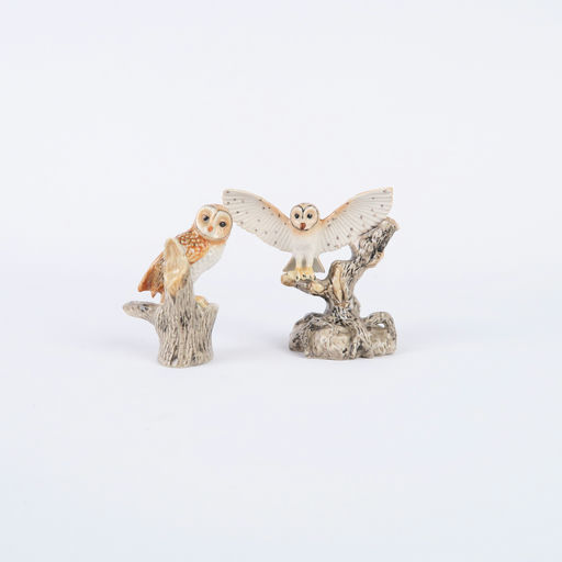 collection de petits hiboux en porcelaine avec sa boîte