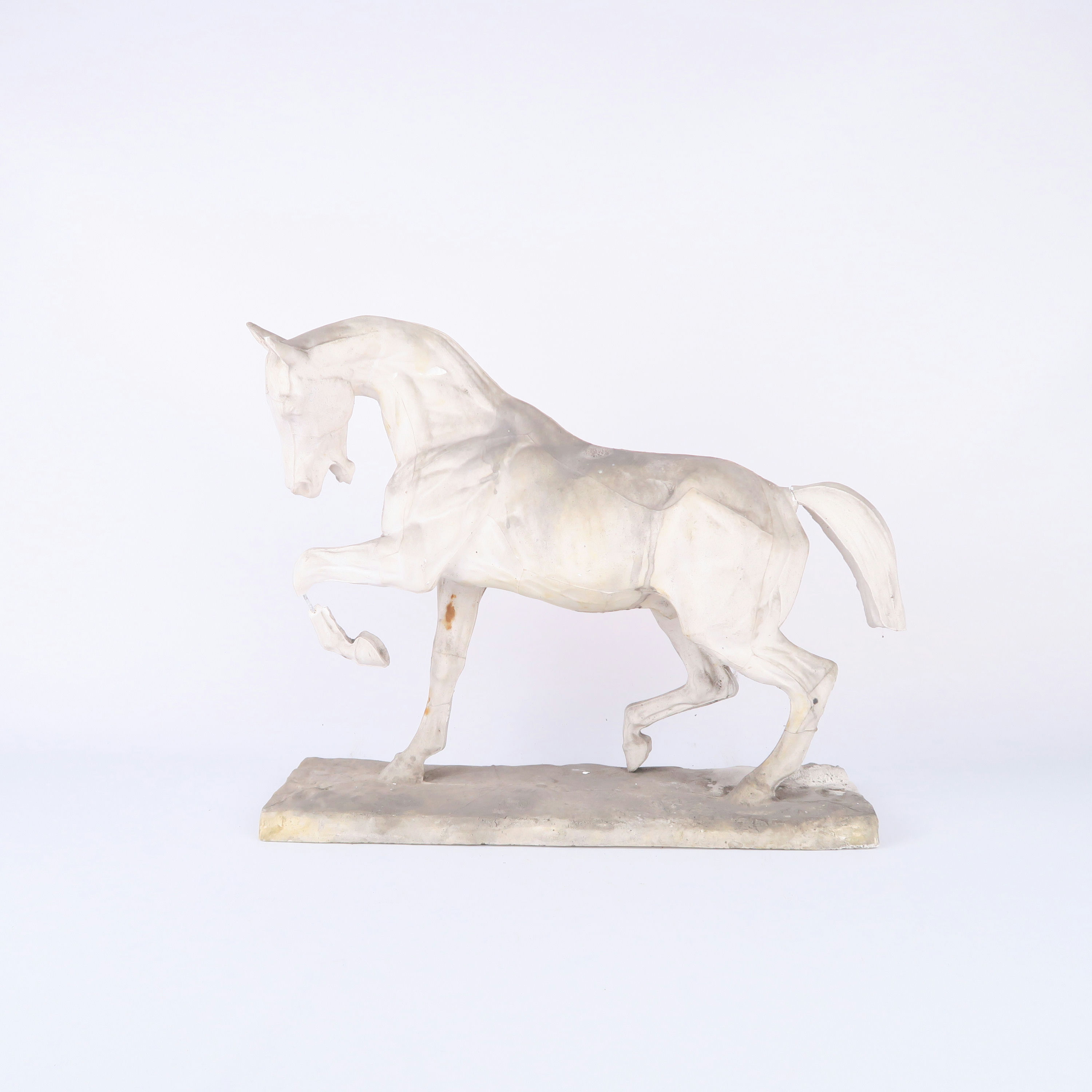 statue cheval en plâtre 