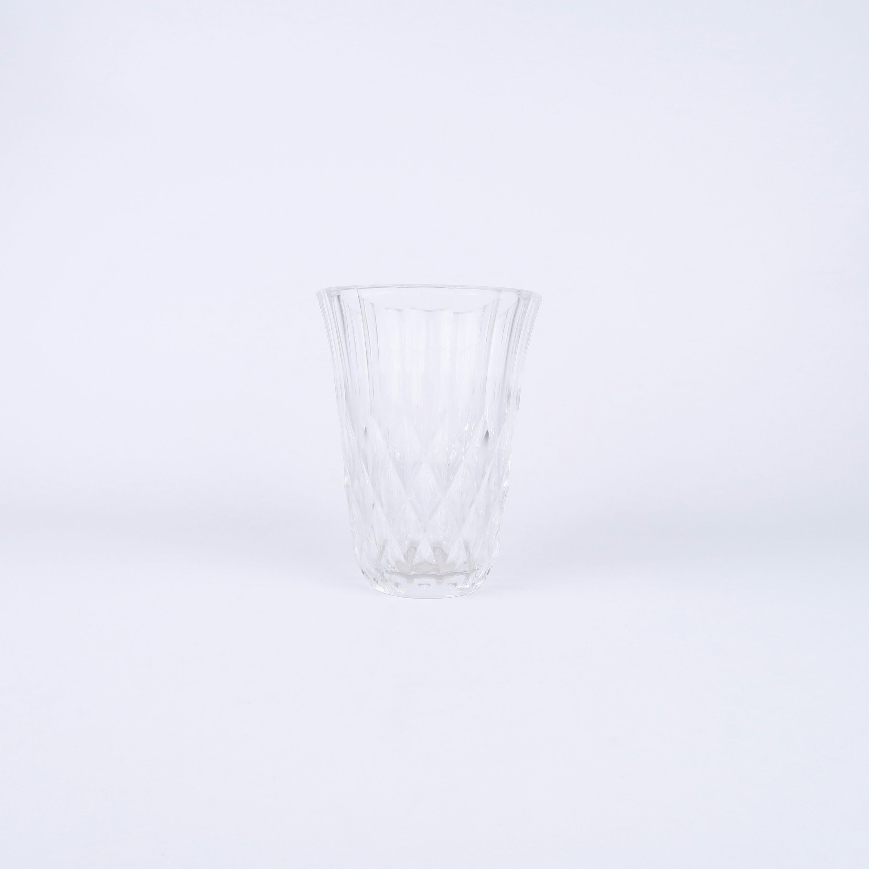 vase évasé en cristal taillé