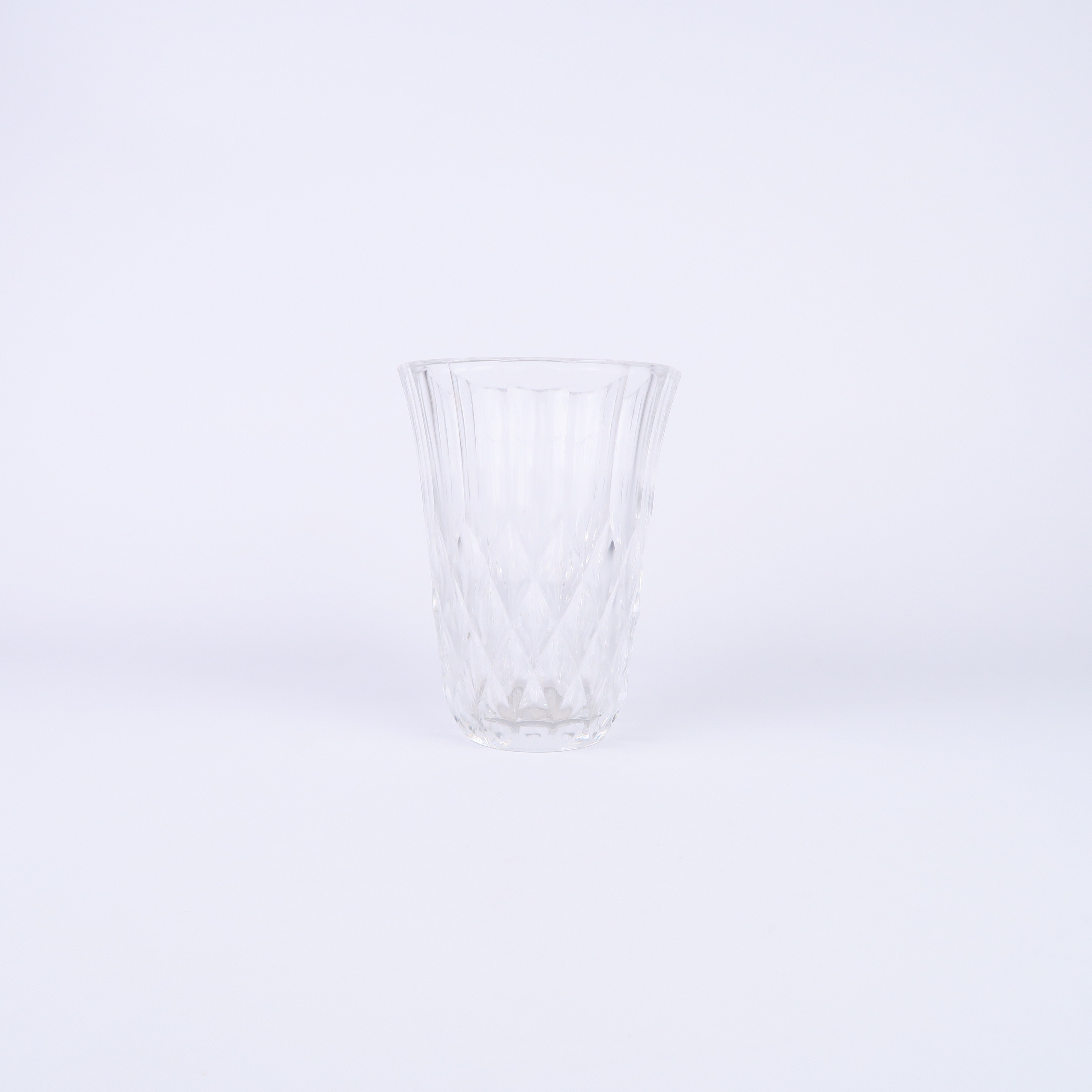 vase évasé en cristal taillé