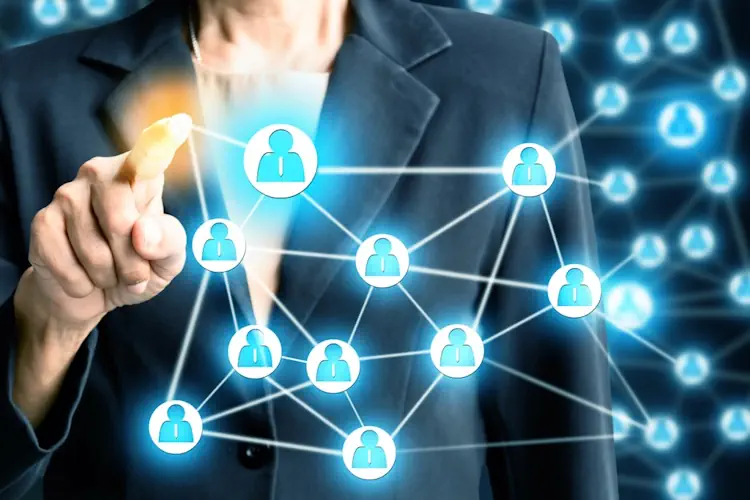 Why Smart Companies are Investing in Corporate Alumni Networks