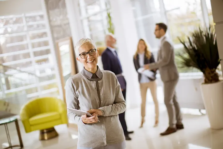 How Alumni Management Software Helps Colleges Meet Alumni Expectations