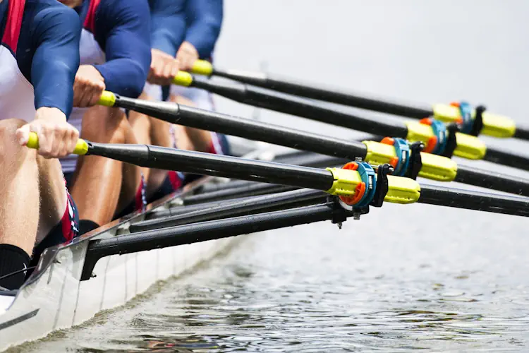 Who You Need to Run a Lean and Successful Online Alumni Community